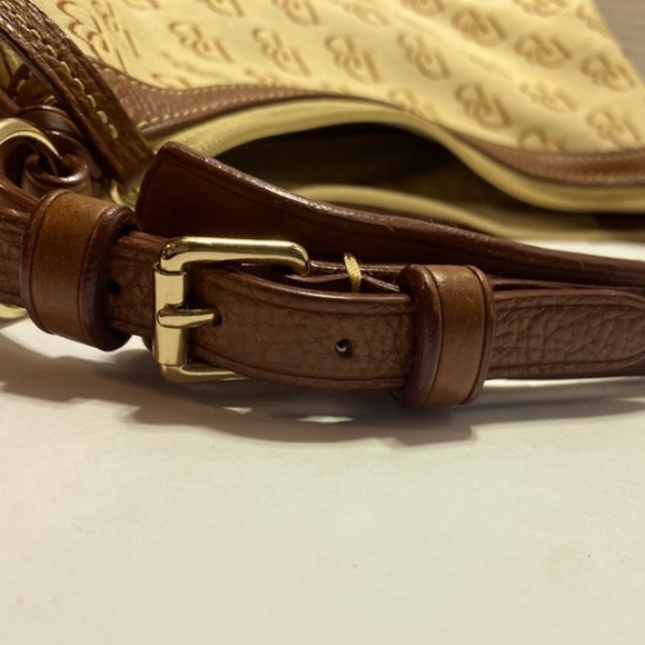 Dooney and Bourke vintage shoulder bag - Picture 1 of 16